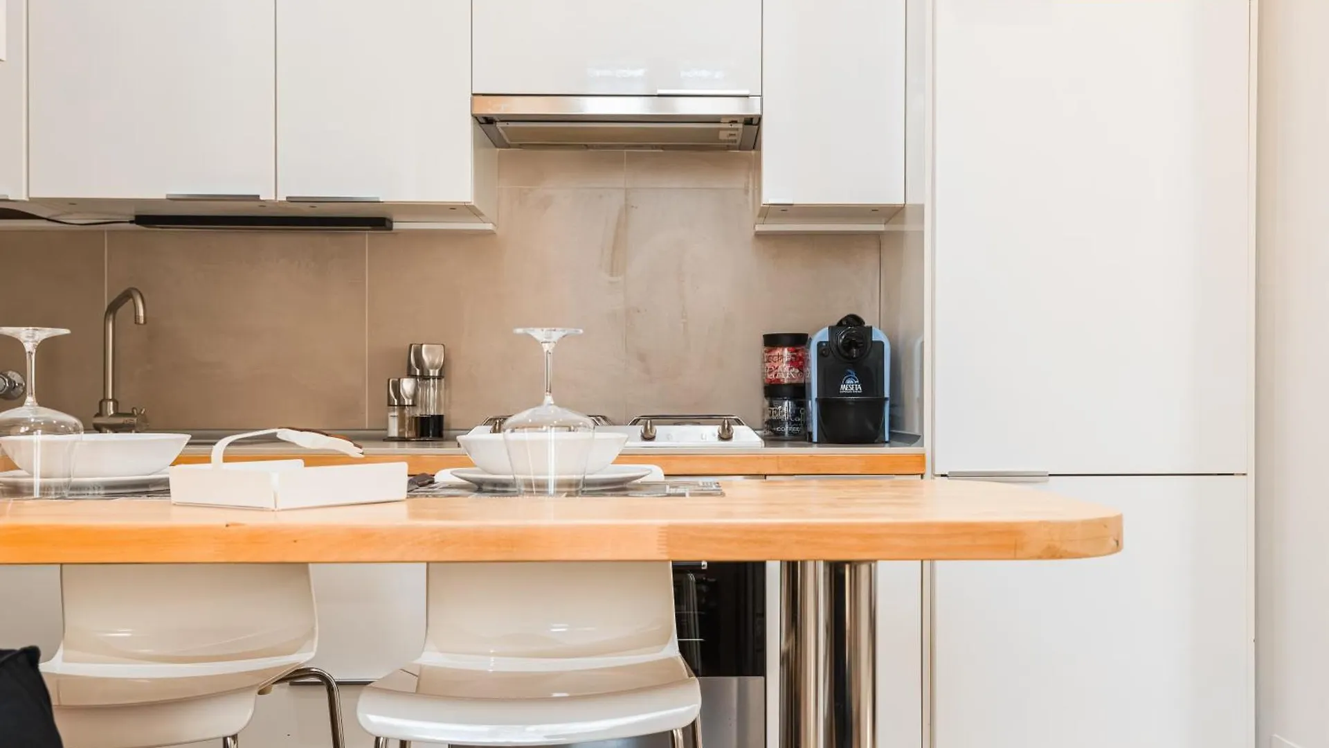 Costa Deluxe Apartment - Bologna